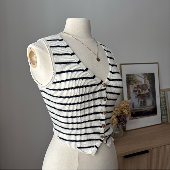 Striped Knit Button-Up Vest -Size XS - Picture 2 of 4